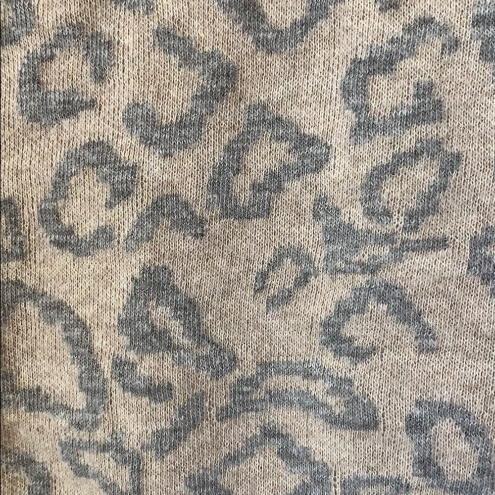 Lucky Brand Animal Print sweatshirt - Picture 4 of 4